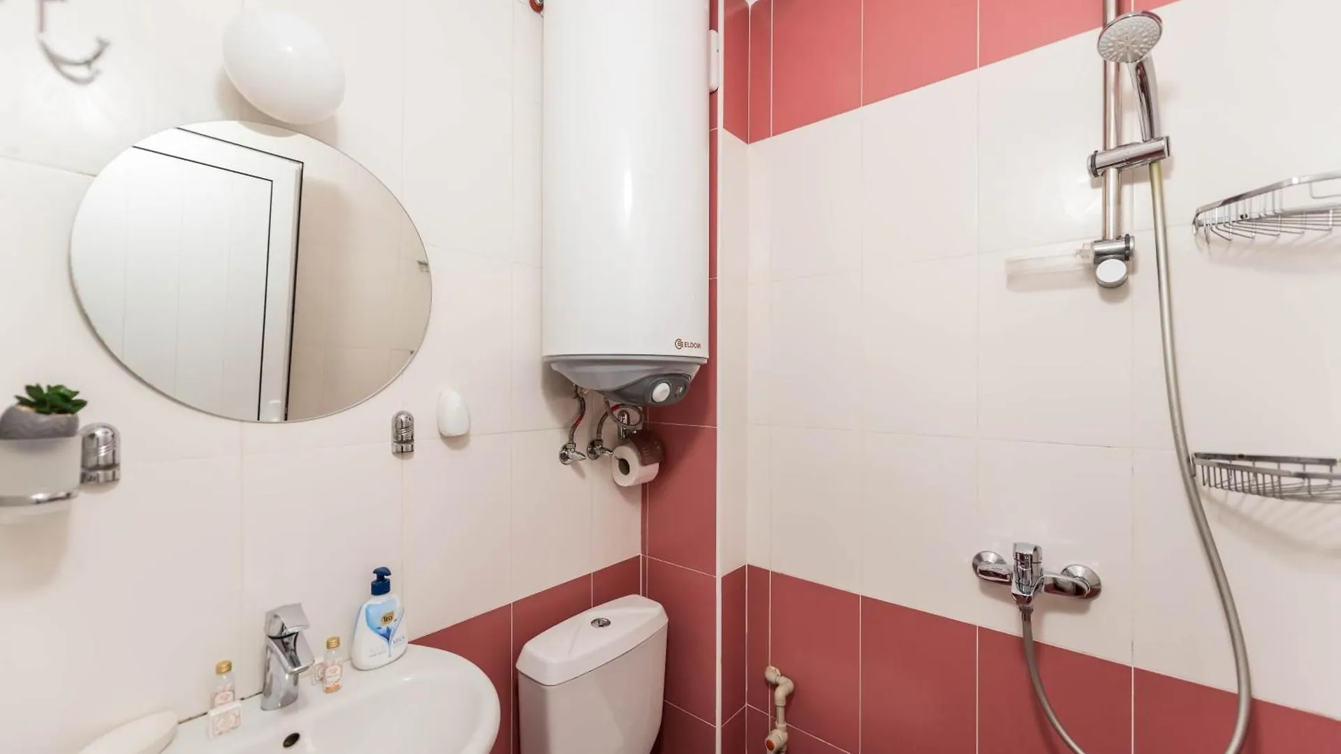 Varna Central Apartment & Studio