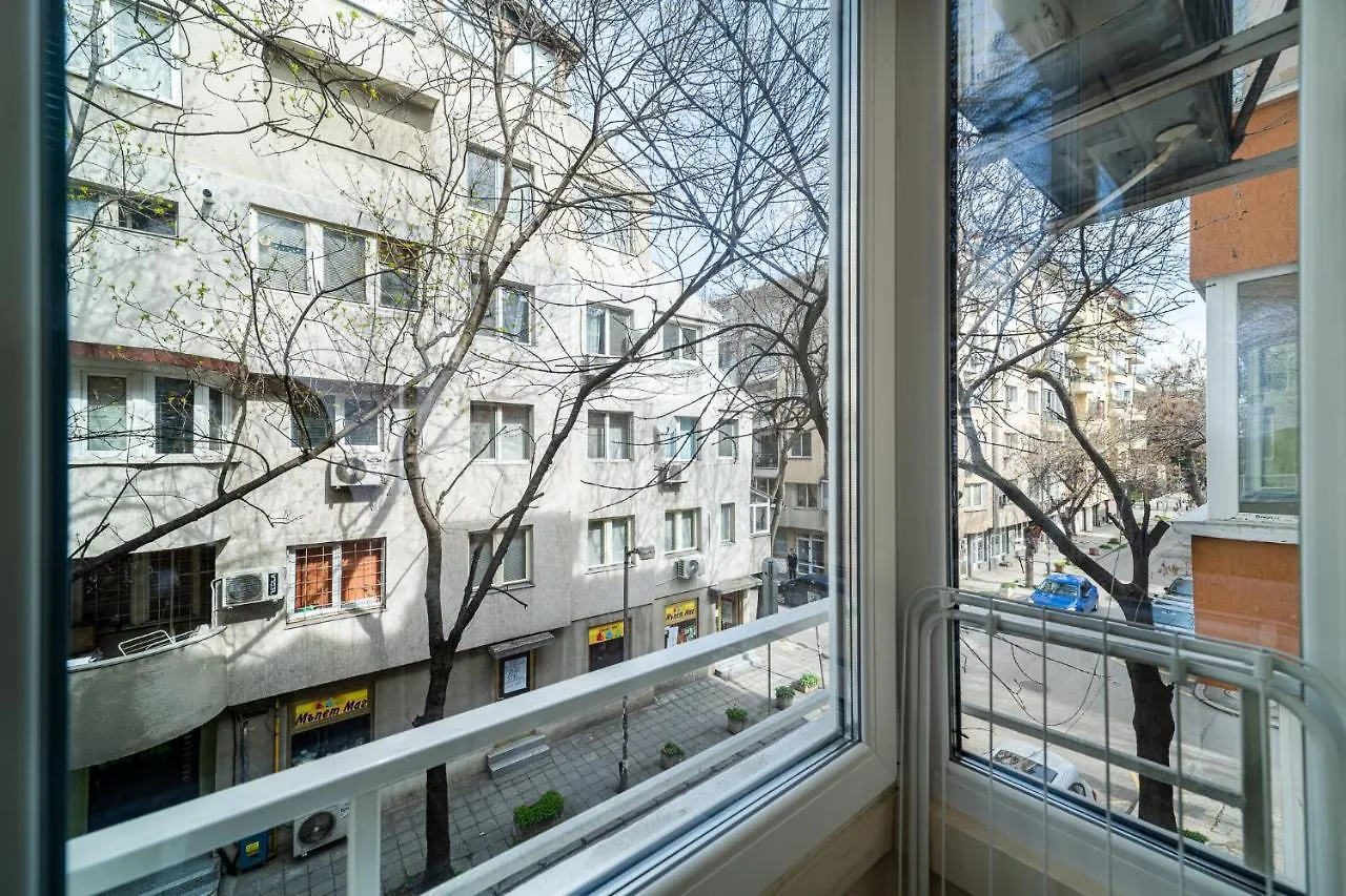 Varna Central Apartment & Studio