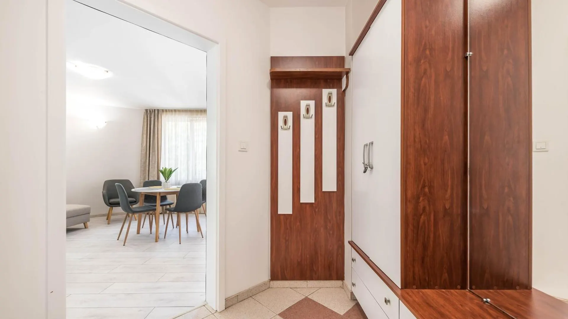 Varna Central Apartment & Studio