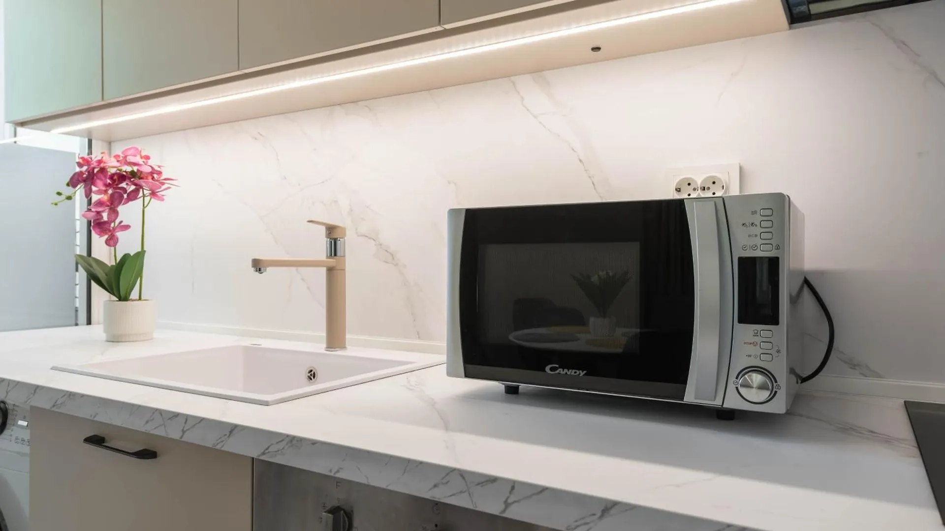 Varna Central Apartment & Studio 0*,